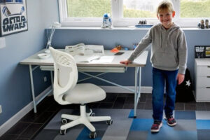 mitwachsender Kinderdrehstuhl TADO / SALTO Kindermöbel München