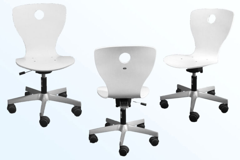 höhenverstellbarer Kinderdrehstuhl KINTO / SALTO Kindermöbel München