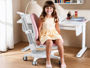 höhenverstellbarer Kinderschreibtisch SINO / SALTO Kindermöbel München / Moll