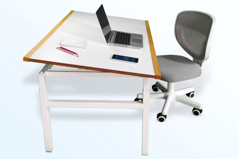 Kinderschreibtisch Kubiko-XL mit Kinderstuhl TADO / SALTO Kindermöbel München